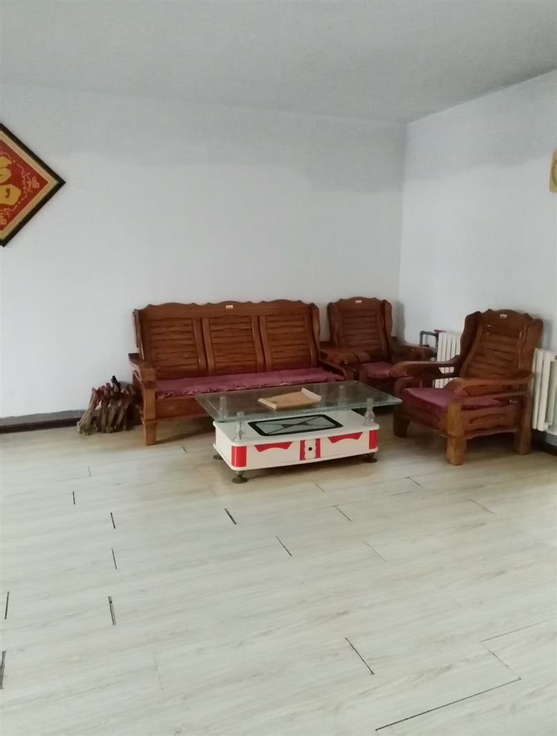 出租和谐民生小区大套二/一楼/1100/月